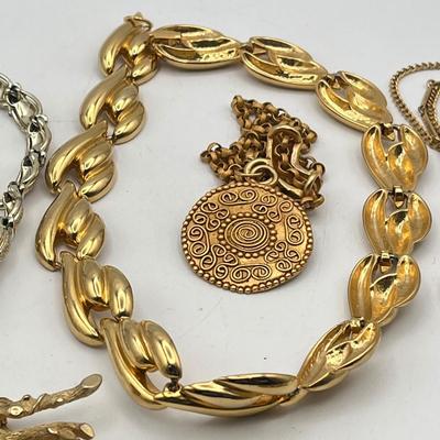 LOT 413: Goldtone Jewelry Collection