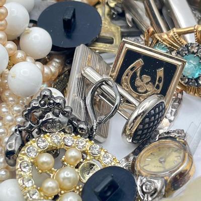 LOT 415: Craft/Repair/Miscellaneous Patch Lot