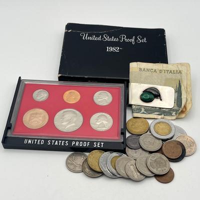 LOT 416: 1982 US Coin Proof Set, Miscellaneous Coins, Malachite Money Clip and Italian Paper Currency