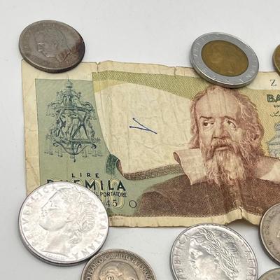 LOT 416: 1982 US Coin Proof Set, Miscellaneous Coins, Malachite Money Clip and Italian Paper Currency