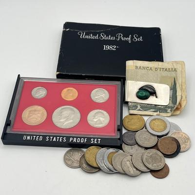 LOT 416: 1982 US Coin Proof Set, Miscellaneous Coins, Malachite Money Clip and Italian Paper Currency