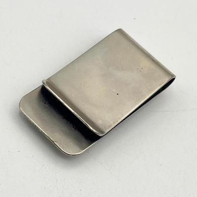 LOT 416: 1982 US Coin Proof Set, Miscellaneous Coins, Malachite Money Clip and Italian Paper Currency