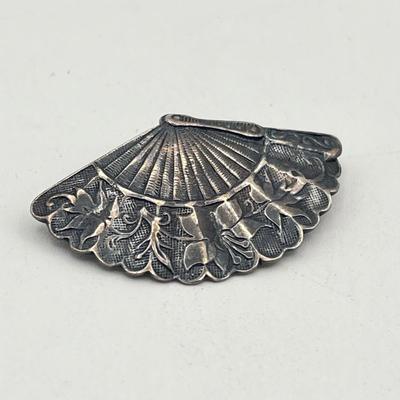 LOT 418: Sterling Silver Brooch/Pin Lot - 15.5 GTW