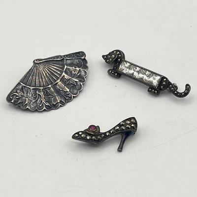 LOT 418: Sterling Silver Brooch/Pin Lot - 15.5 GTW