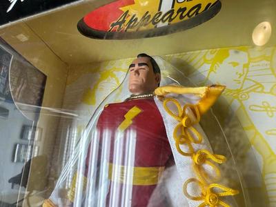 FIRST APPEARANCE SHAZAM! FIGURINE