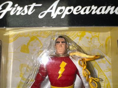 FIRST APPEARANCE SHAZAM! FIGURINE