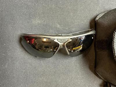 BOLLE SUNGLASSES WITH 4 INTERCHANGABLE LENSES AND CASE