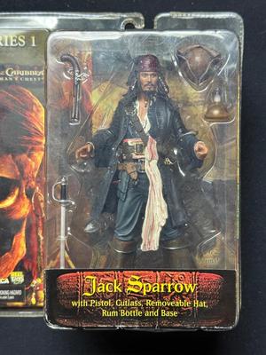 PIRATES OF THE CARIBBEAN - DEAD MANS CHEST “JACK SPARROW” SERIES 1 ACTION FIGURE