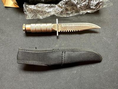 TOMAHAWK SURVIVAL/HUNTING KNIFE WITH CASE