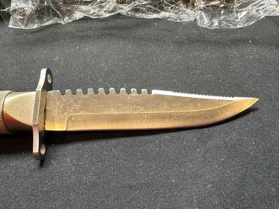 TOMAHAWK SURVIVAL/HUNTING KNIFE WITH CASE