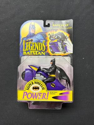KENNER - LEGENDS OF BATMAN “BATCYCLE”