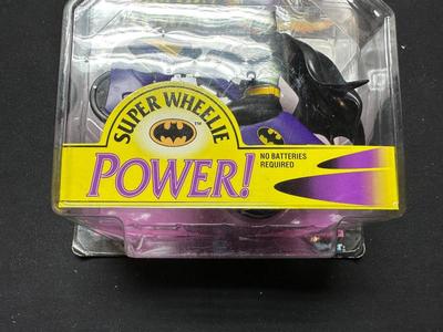 KENNER - LEGENDS OF BATMAN “BATCYCLE”