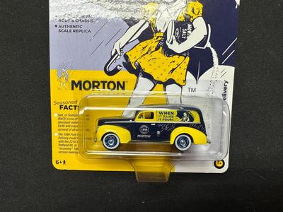 JOHNNY LIGHTNING MORTON SALT 1940 FORD SEDAN DELIVERY