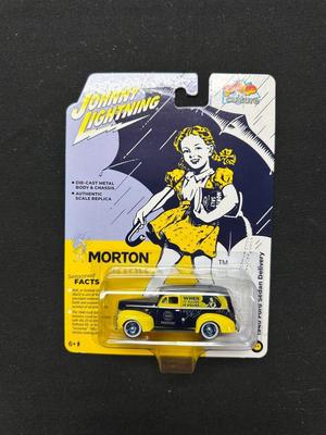 JOHNNY LIGHTNING MORTON SALT 1940 FORD SEDAN DELIVERY
