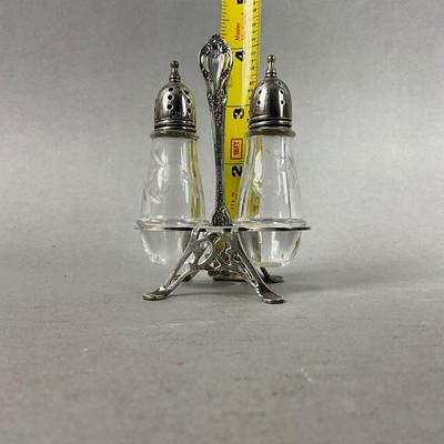 D654 LUNT Sterling Silver Salt & Pepper Shakers With Caddy in "Eloquence"