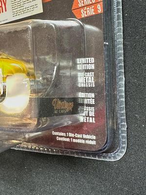 GREENLIGHT COLLECTIBLES VINTAGE AD CARS 1949 MERCURY EIGHT CONVERTIBLE