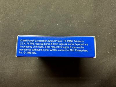 HOCKEY 1 ON 1 CHALLENGE COLLECTIBLE CARD GAME