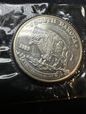 1989 SOUTH DAKOTA 1 OUNCE .999 FINE SILVER ROUND