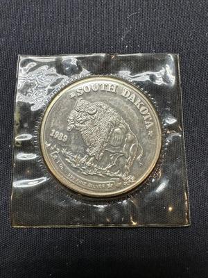 1989 SOUTH DAKOTA 1 OUNCE .999 FINE SILVER ROUND
