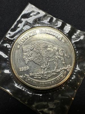 1989 SOUTH DAKOTA 1 OUNCE .999 FINE SILVER ROUND