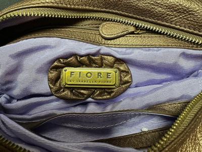 FIORE BY ISABELLA FIORE LEATHER PURSE