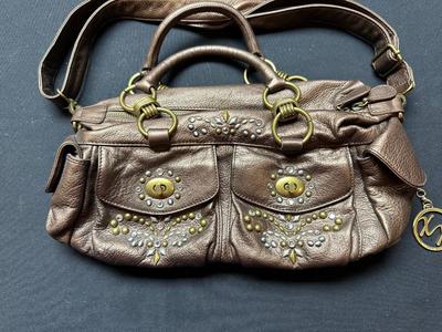 FIORE BY ISABELLA FIORE LEATHER PURSE
