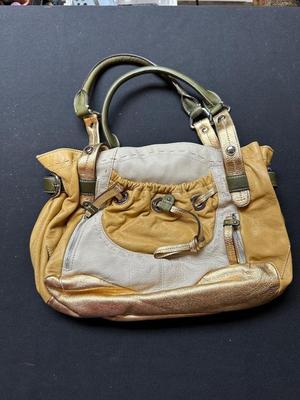 B. MAKOWSKY GENUINE LEATHER PURSE