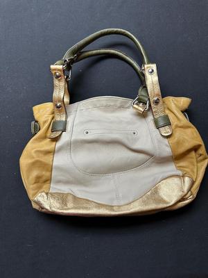 B. MAKOWSKY GENUINE LEATHER PURSE