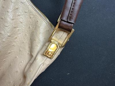 G.I.L.I. "GOT IT LOVE IT" GENUINE LEATHER PURSE