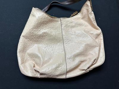 G.I.L.I. "GOT IT LOVE IT" GENUINE LEATHER PURSE