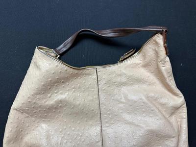 G.I.L.I. "GOT IT LOVE IT" GENUINE LEATHER PURSE