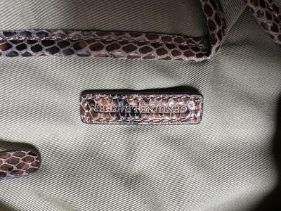 G.I.L.I. "GOT IT LOVE IT" GENUINE LEATHER PURSE