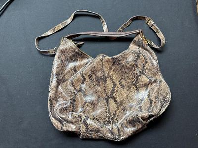 G.I.L.I. "GOT IT LOVE IT" GENUINE LEATHER PURSE