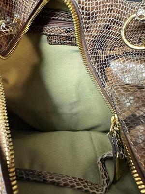 G.I.L.I. "GOT IT LOVE IT" GENUINE LEATHER PURSE