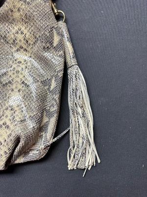 G.I.L.I. "GOT IT LOVE IT" GENUINE LEATHER PURSE