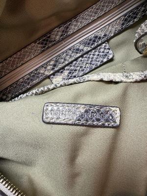 G.I.L.I. "GOT IT LOVE IT" GENUINE LEATHER PURSE