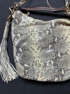 G.I.L.I. "GOT IT LOVE IT" GENUINE LEATHER PURSE