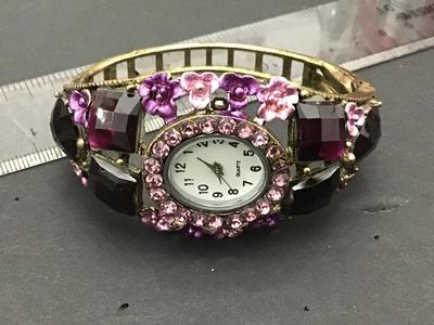 Sale Photo Thumbnail #125: Needs Batteries