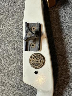 VINTAGE 1979 25th ANNIVERSARY JENNINGS COMPOUND BOW FOR A SOUTHPAW/LEFTY