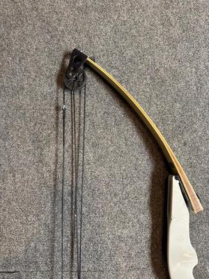 VINTAGE 1979 25th ANNIVERSARY JENNINGS COMPOUND BOW FOR A SOUTHPAW/LEFTY