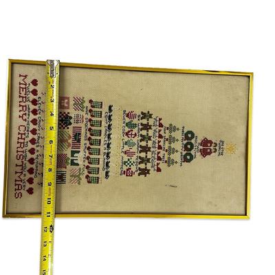 Sale Photo Thumbnail #499: Vintage Hand Stitched Christmas Artwork- Fair Condition
11x18"