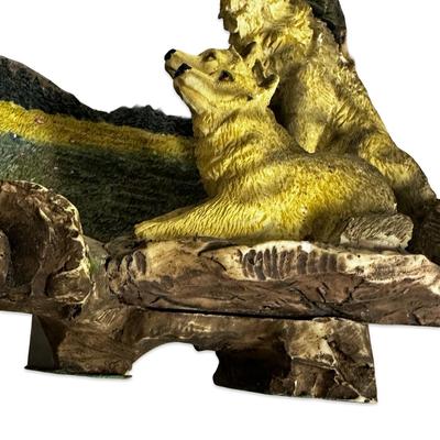 Sale Photo Thumbnail #510: Vintage 3D Eagle and Wolves Artwork Plate with Mountains
Approx. 8" in diameter