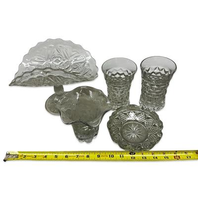 Sale Photo Thumbnail #584: Lot of 5 Clear Glass Pieces- glasses, bowls