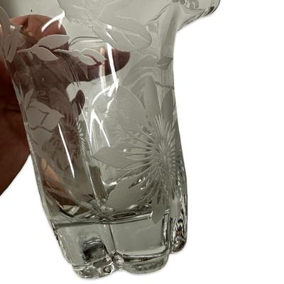 Sale Photo Thumbnail #590: Lot of 5 Clear Glass Pieces- glasses, bowls