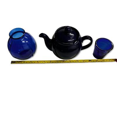 Sale Photo Thumbnail #624: Lot of 4 Blue Glassware Pieces, no chips