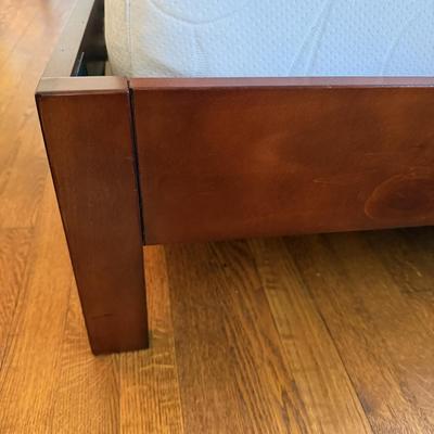 Twin Size Wooden Platform Bed by Fashion Bed Group (DR-HS)