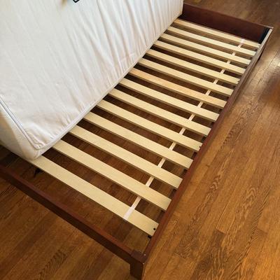 Twin Size Wooden Platform Bed by Fashion Bed Group (DR-HS)