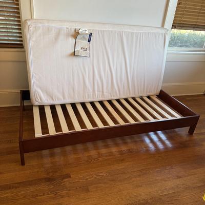 Twin Size Wooden Platform Bed by Fashion Bed Group (DR-HS)