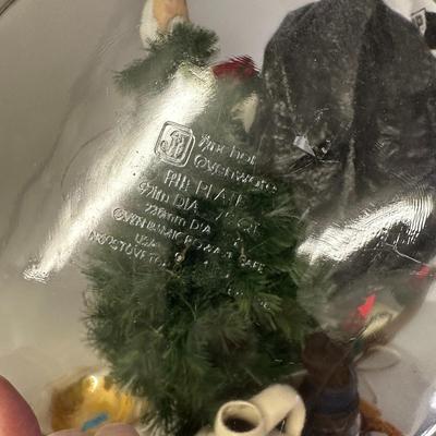 Sale Photo Thumbnail #636: Lot of 2 Round Pie Dishes, Glass (Anchor Ovenware 9")  & Ceramic (Christineholm 9.5")