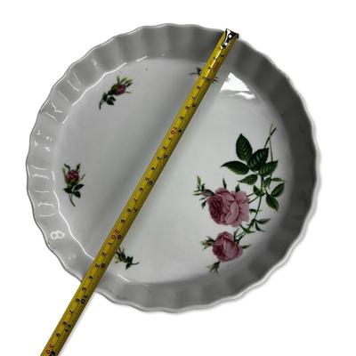 Sale Photo Thumbnail #633: Lot of 2 Round Pie Dishes, Glass (Anchor Ovenware 9")  & Ceramic (Christineholm 9.5")